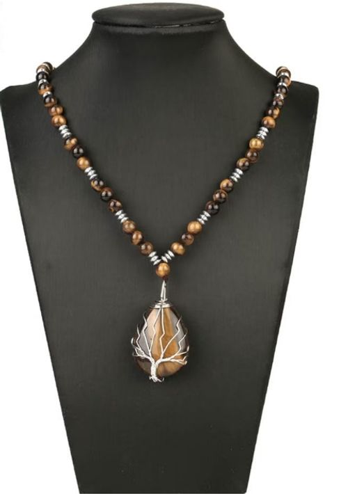 Bohemian Style Natural Tiger's Eye Stone Tree of Life Pendant Necklace for Men and Women – Handcrafted Beaded Jewelry with Oval Amber Stone and Golden Accents, Black and Brownish-Orange Design