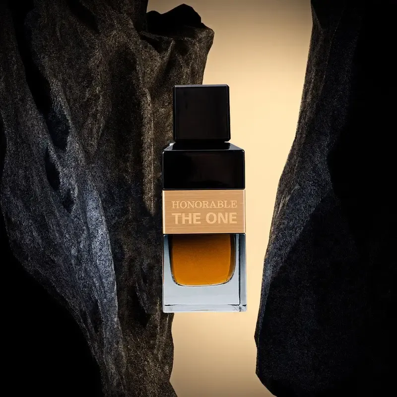 Premium Eau dessert for men - Wooden notes, 100ml with cardamom, pink pepper, violet leaves and mint - suitable for business, date and casual occasions