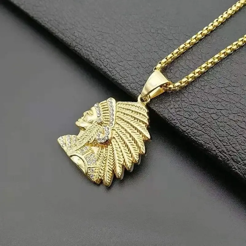 A men's retro creative portrait pendant necklace - with a golden metal strap and exquisite feather and beaded design, it is suitable for both casual and formal occasions. It is a unique holiday gift with a modern contrast style and fine craftsmanship