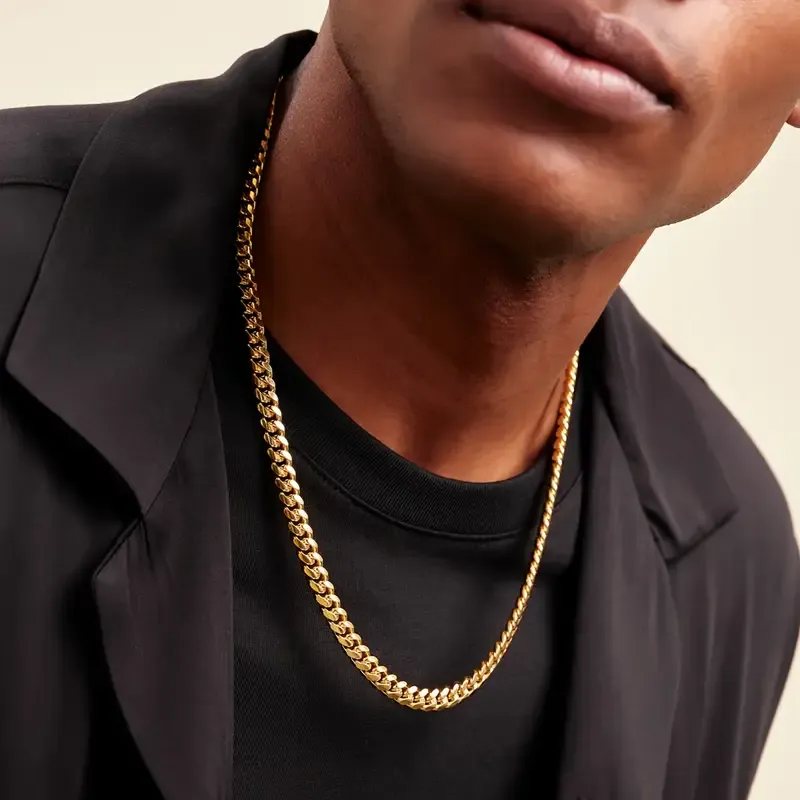 A new golden Cuban necklace for my man. Father's Day gift box. Hip-hop titanium steel gift for men. Fashionable, trendy and simple necklace