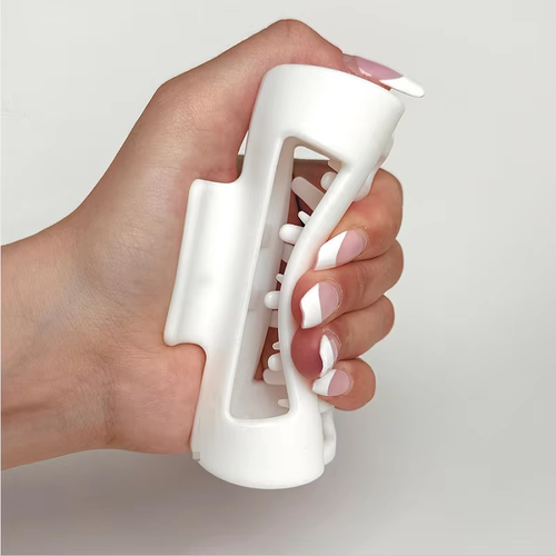 Soft silicone shark clip for women (1 black, 1 white)