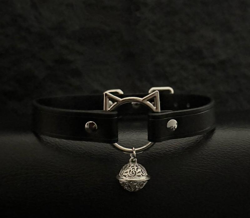 Women's adjustable leather sexy cat collar