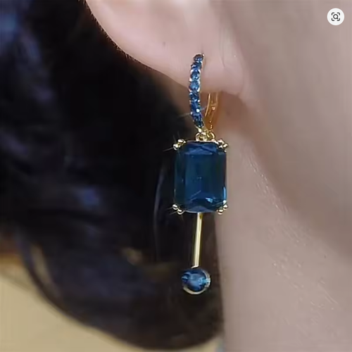New Fashion Square Blue Crystal Pendant Earrings for Women Elegant Light Luxurious Temperament Girls Party Trend Jewelry Gifts