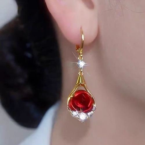 Red rose earrings for women, 2025 new arrival, trending design, high-end and luxurious, elegant temperament, embellished with rhinestones.
