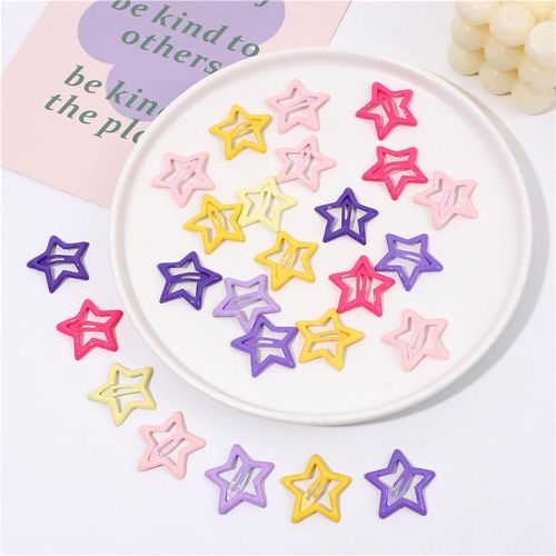 Cute Star Hair Clips For Girls。2,400 shillings, 10 pieces, random colors