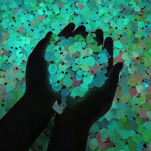 Glow In Dark Mini Resin Duck Figurines, Cute Luminous Tiny Ducks Ornaments for Fish Tank, Micro Landscape, Garden and Home Decoration,Pack of 100