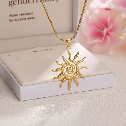☀️Lucky necklace 18K Gold-Plated Sun Pendant Necklace Stainless Steel Resort-Style Jewelry Set Women's Versatile Style