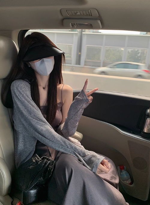 白水女慵懶美女獨特別緻設計防曬開衫外搭薄款罩衫灰色上衣