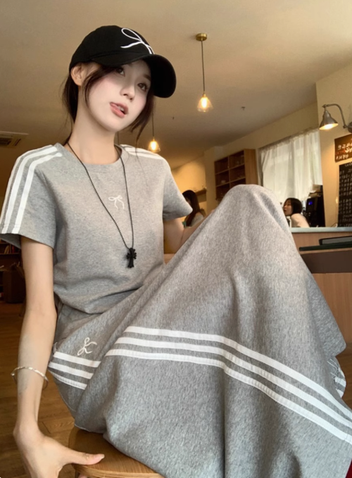 大碼夏天穿搭一整套T恤女2025夏季新款胖MM顯瘦運動休閒套裝裙