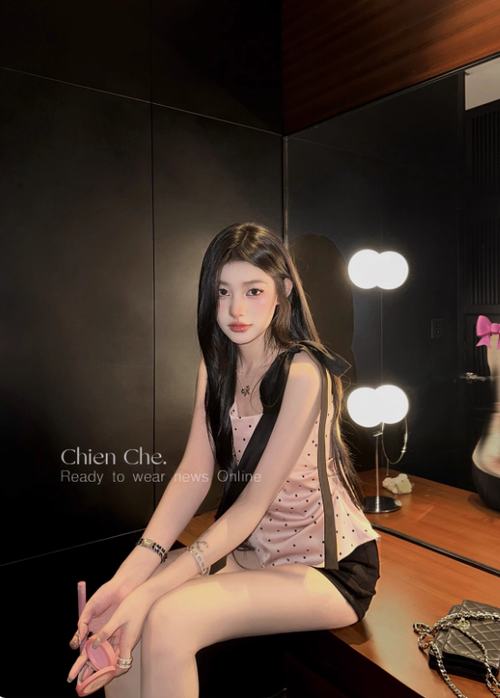 車遲恩Chien 純欲風無袖上衣夏 性感顯瘦粉色波點斜肩吊帶背心女