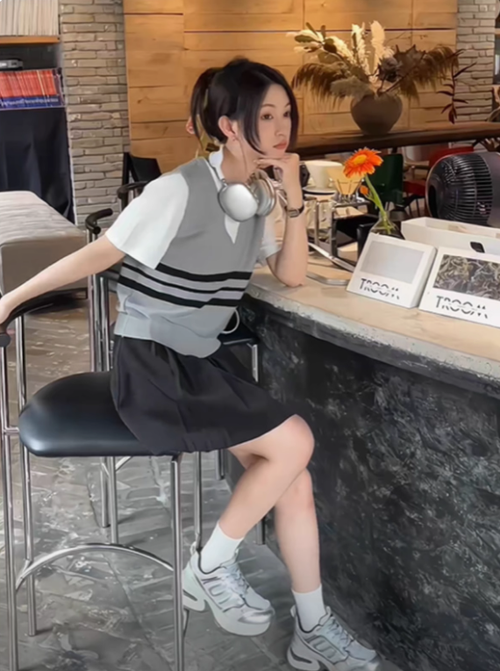 學院風撞色條紋假兩件冰絲針織短袖T恤女夏季別致絕美短款小上衣