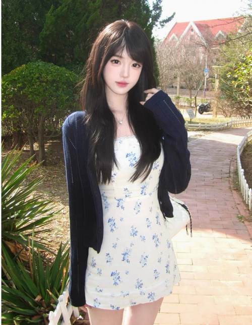 開春韓系氣質穿搭白色方領碎花連衣裙子女夏季2025年新款短裙套裝