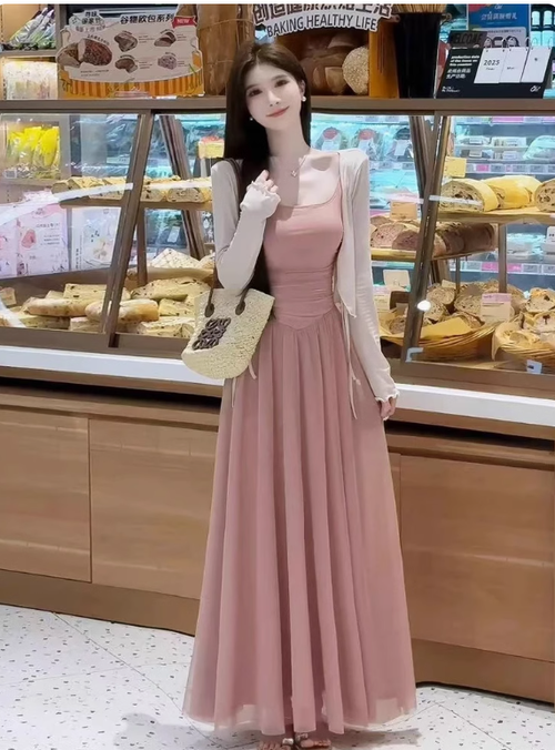 法式粉色吊帶連衣裙子女夏季2025初春裝新款收腰長裙開春穿搭套裝