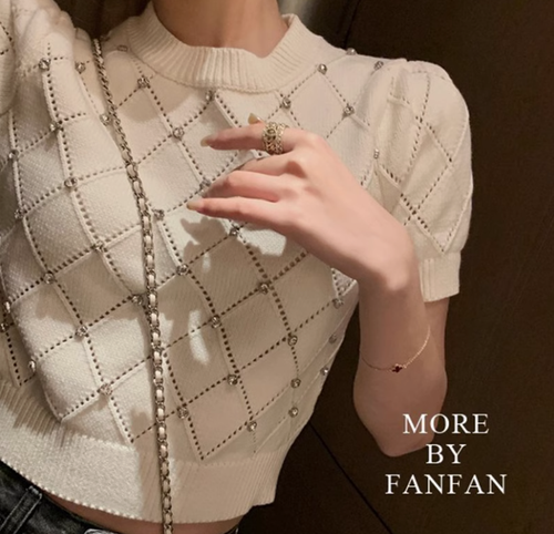 小香風白色針織短袖t恤女夏設計感小衆正肩修身顯瘦高腰短款上衣