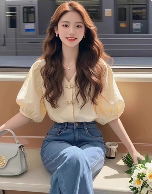 新中式杏色短袖襯衫女夏季輕奢高級感溫柔氣質法式泡泡袖盤扣上衣