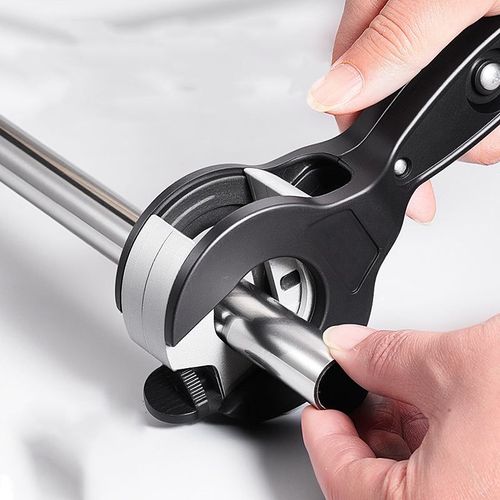Ratchet-Type Pipe Cutter