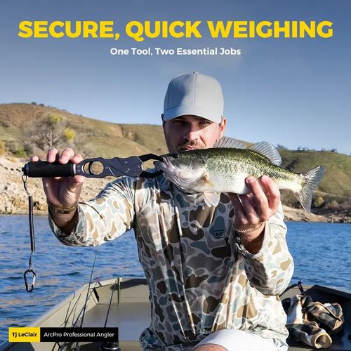 2-in-1 Fish Gripper with Scale