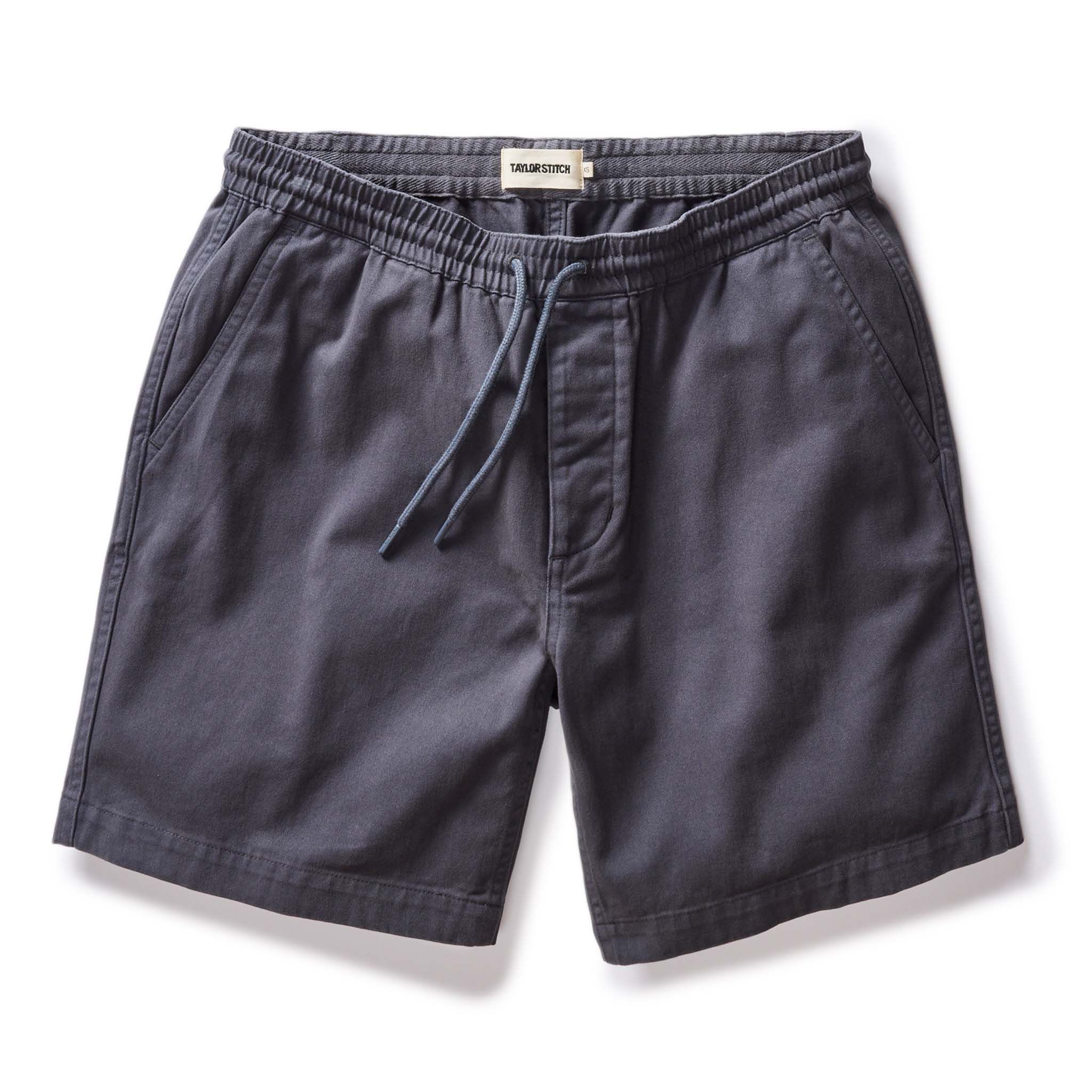 Avonw Apres Short in Organic Dark Blue Foundation Twill