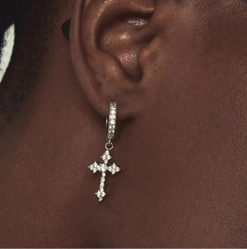 Brincos de personalidade hip-hop estilo punk retrô, incrustações de zircônia, ouro e prata, adequados para homens e mulheres