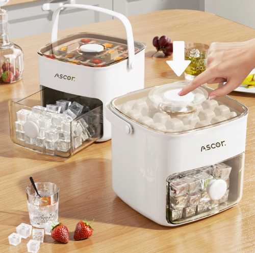 Press-type ice cube tray, large capacity food-grade ice maker, ice ball freezer, ice storage device, food-grade quick-release ice tray, large capacity ice cube and ice ball storage box for refrigerators.