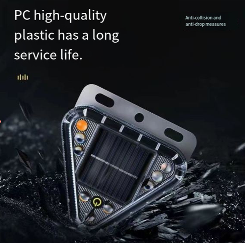 Solar-powered warning flashing light, anti-rear-end collision flashing light, high-intensity light for trucks, nighttime parking light, strong magnet (two lights per box)