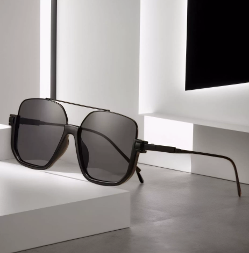 New stylish, premium-look square sunglasses with a double-bridge design—popular street-style shades favored by influencers.