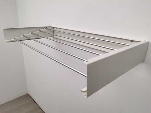 Retractable drying rack