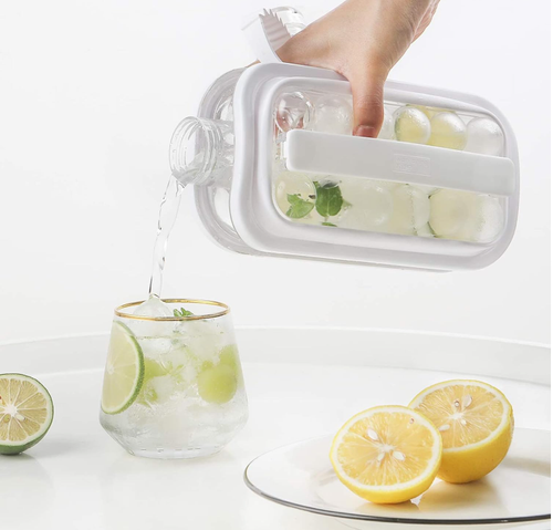 Portable Ice Making Bottle, Ice Ball Maker Mold Foldable Multifunctional Easy Operation with Sealing Cover for Drinking Shop for Household (White)