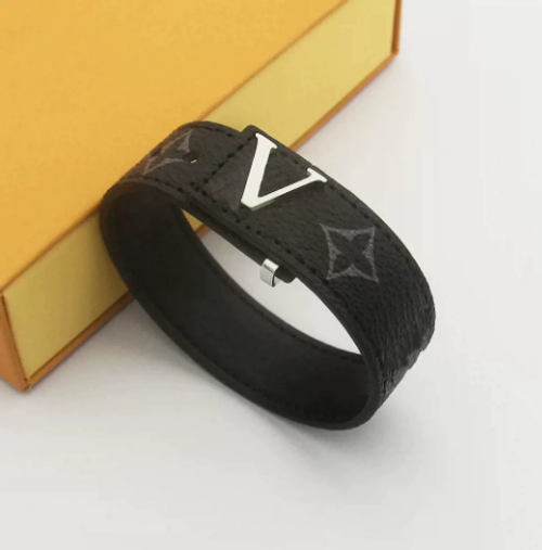 High-quality leather cord with four-leaf clover print, men's monogrammed bracelet