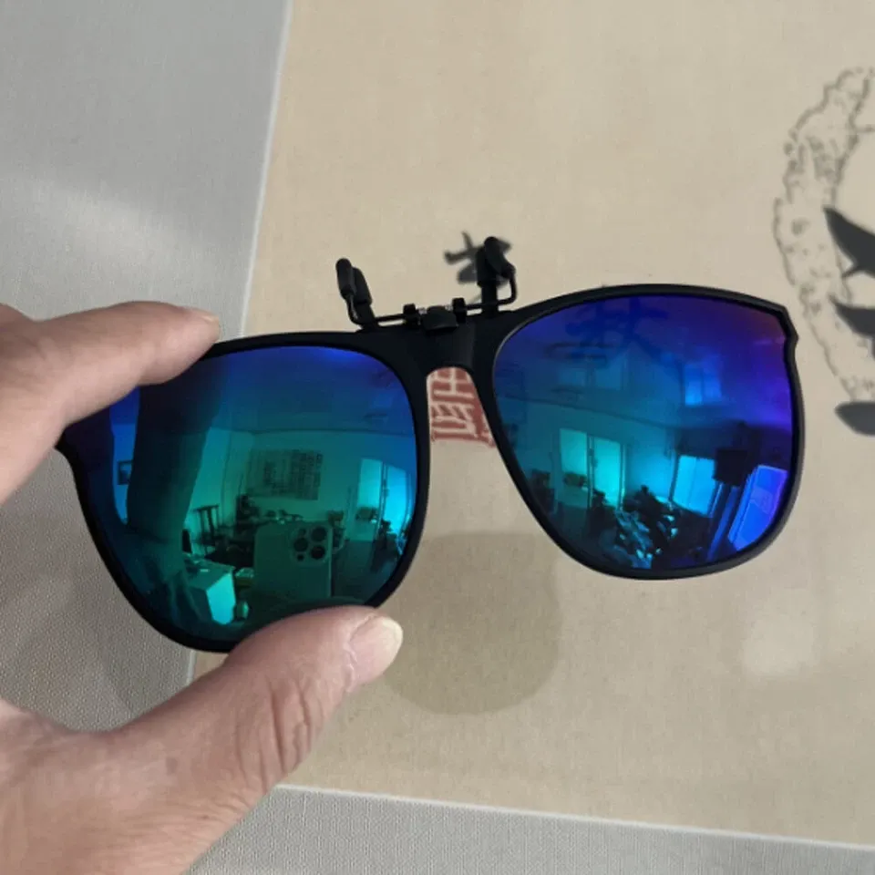 Clip-on Polarized Lenses for Myopia (Invisible or Low-Profile Style)