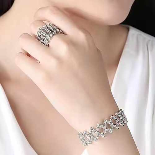 New Europe and the United States fashion creative diamond adjustable retractable ring can be deformed magic copper bracelet