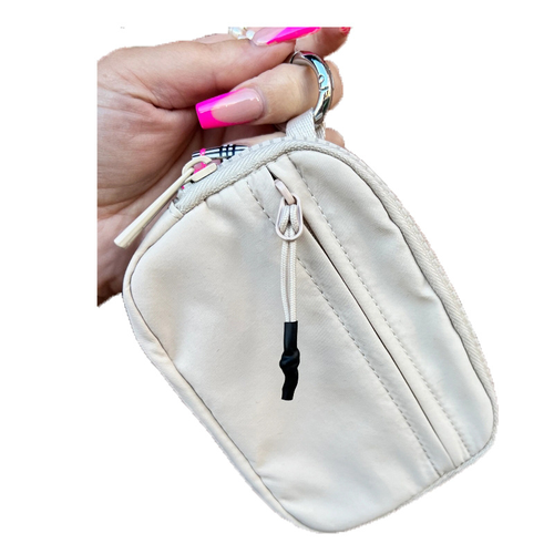 The original Iris wallet is stylishly designed for everyday use