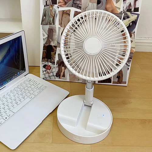 Foldable retractable fan with USB charging