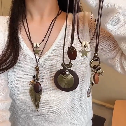 Bohemian Style Vintage Necklace, Long Double-Layer Sweater Chain, Malade Y-Chain, Fashionable And Elegant, Feather Leaf Butterfly Star Pendant, Suitable for Daily Wear, Attending Banquets, Gifting