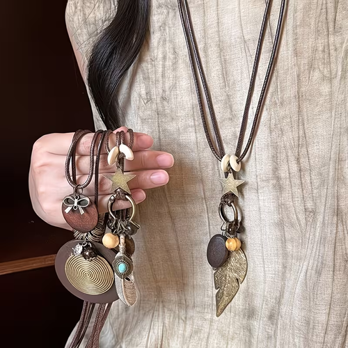 Bohemian Style Vintage Necklace, Long Double-Layer Sweater Chain, Malade Y-Chain, Fashionable And Elegant, Feather Leaf Butterfly Star Pendant, Suitable for Daily Wear, Attending Banquets, Gifting