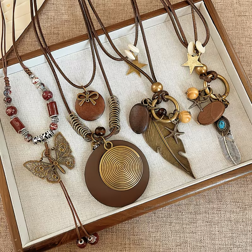 Bohemian Style Vintage Necklace, Long Double-Layer Sweater Chain, Malade Y-Chain, Fashionable And Elegant, Feather Leaf Butterfly Star Pendant, Suitable for Daily Wear, Attending Banquets, Gifting