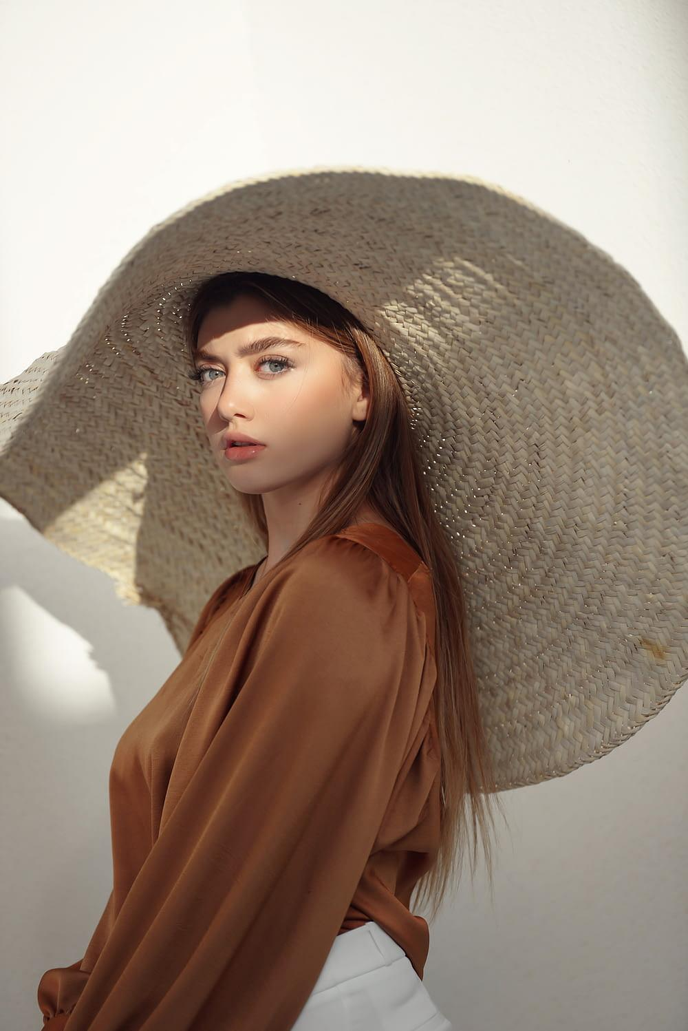 oversized straw hat