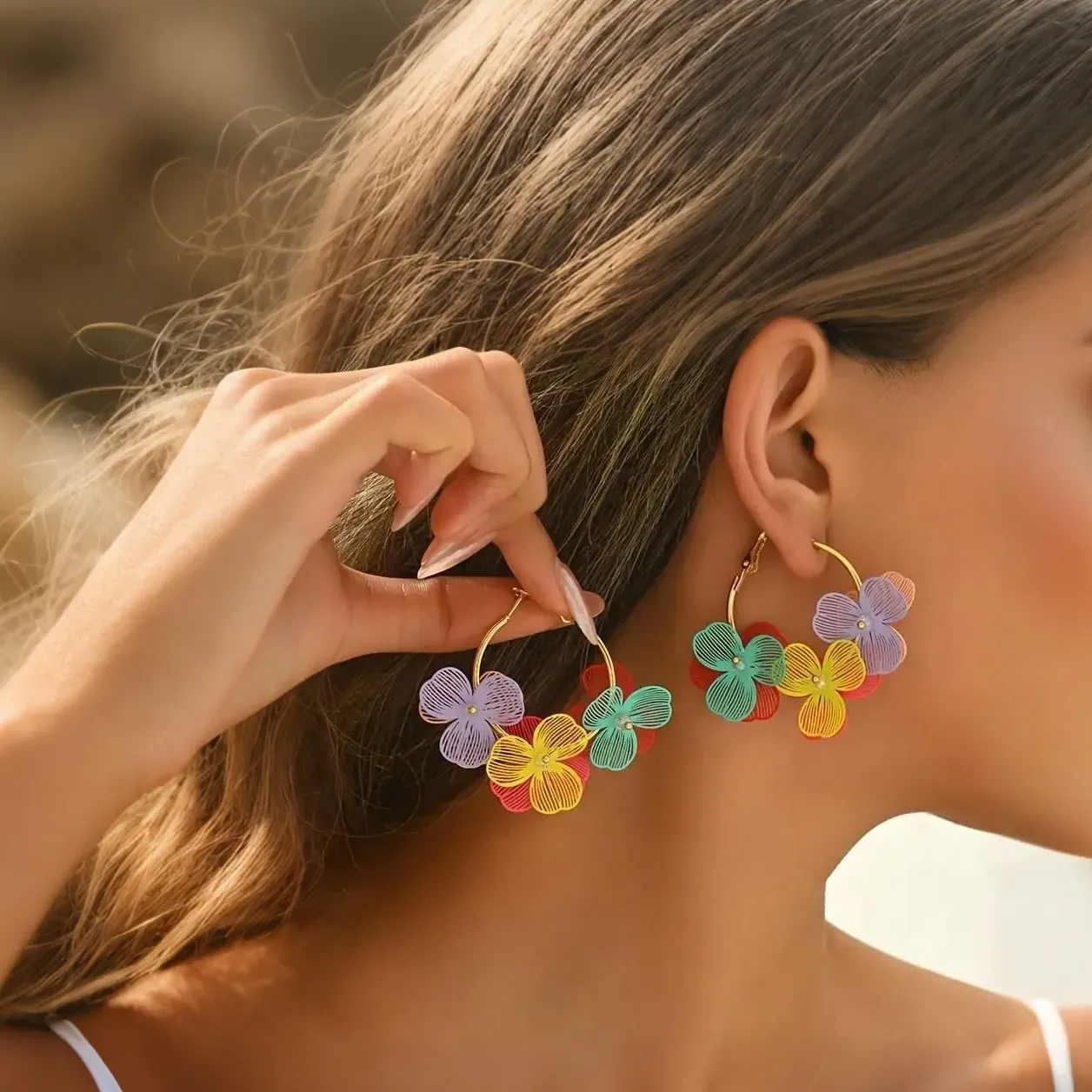 Fashionable and luxurious earrings and jewelry
