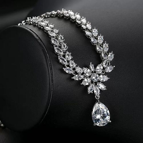 Moissanite Luxury Pendant Necklace