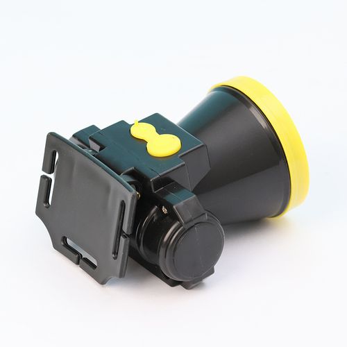 Ultra-long battery life outdoor head-mounted flashlight