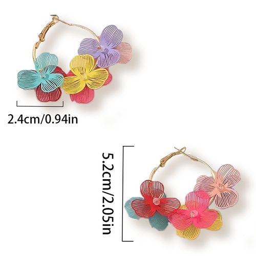 Fashionable and luxurious earrings and jewelry