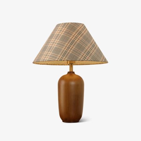 Retro checkered lampshade table lamp