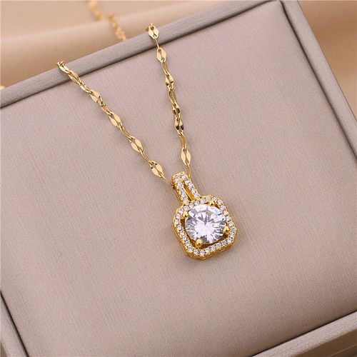 Titanium Steel Fashion Square Diamond Necklace Female Zircon Geometric Pendant Necklace Jewelry