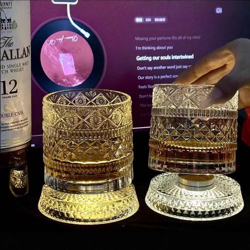 Macallan-style creative crystal rotating whiskey glass, high-end beer glass, stress-relieving wine glass.