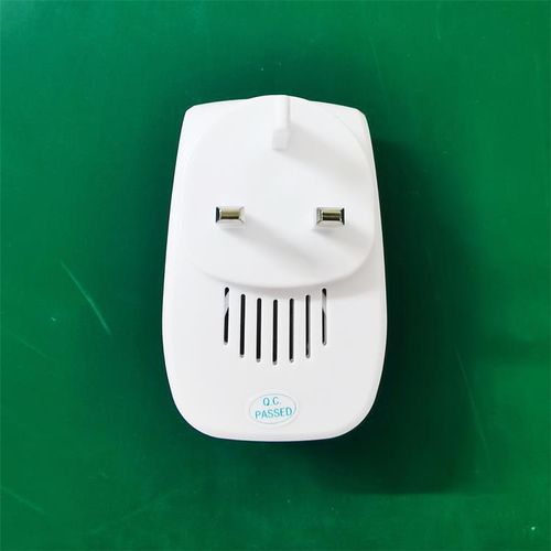 This upgraded ultrasonic pest repeller is suitable for repelling various insects such as cockroaches, spiders, ants, mosquitoes, and mice. It is ideal for homes and offices, especially kitchens and warehouses, and can be used both indoors and outdoors.