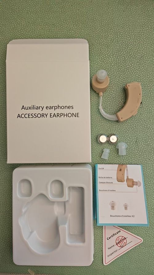 Hearing aids, non-prescription single-ear hearing aids specifically designed for adults and the elderly, can be worn in either the left or right ear, providing clear everyday hearing.