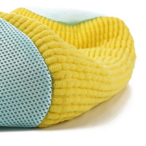 Reusable sneaker cleaning mesh bag featuring a 360° deep-cleaning design.