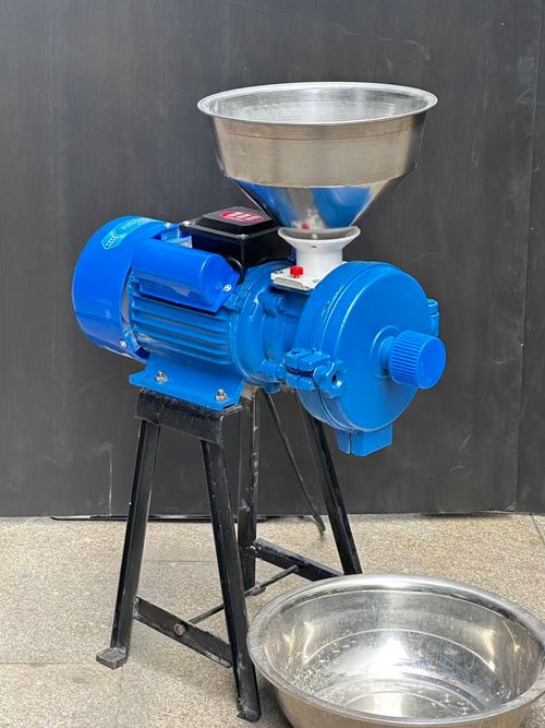 Model 150 Small Grinder: A versatile and compact machine suitable for household, livestock farming, and commercial use. It supports both dry and wet processing, handling a wide range of tasks such as grain milling, pulping, feed grinding, and the production of fish feed pellets.