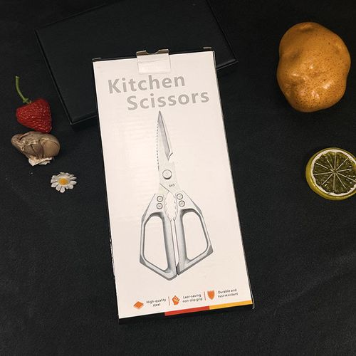 Multifunctional kitchen scissors