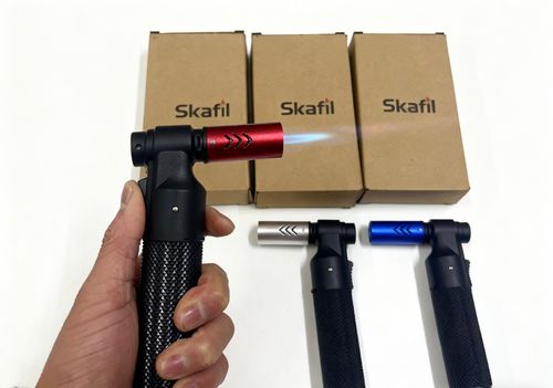 High-quality 360 flipping 1300 degrees outdoor windproof barbecue gas lighter ignitor gun cigar lighter